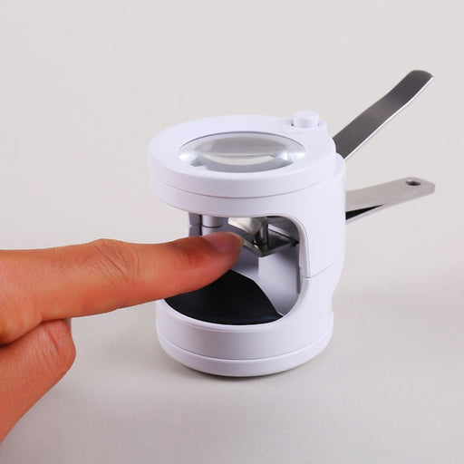 Nail Clipper with Illuminated Magnifier - Magnifying.com.au 